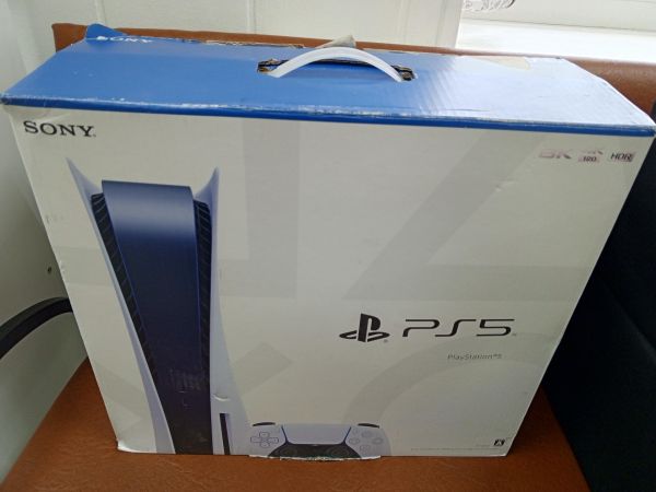 Купить Sony PlayStation 5 825GB (CFI-1200A) в Усть-Илимск за 36500 руб.