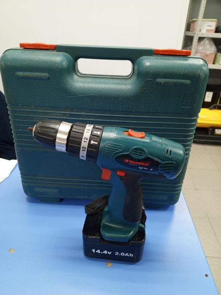 Купить Hammer ACD144C с СЗУ в Усть-Илимск за 1800 руб.