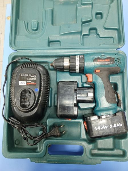 Купить Hammer ACD144C с СЗУ в Усть-Илимск за 1800 руб.