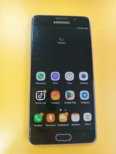 Купить Samsung Galaxy A5 2016 2/16GB (A510F) Duos в Усолье-Сибирское за 2299 руб.