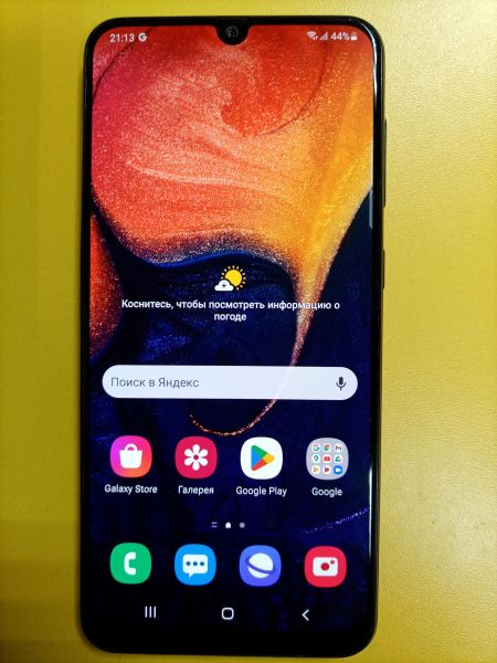 Купить Samsung Galaxy A50 2019 4/64GB (A505FN) Duos в Усолье-Сибирское за 3099 руб.