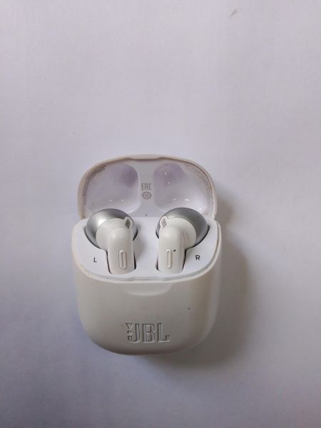 Купить JBL Tune 225TWS (T225TWS) в Усолье-Сибирское за 799 руб.