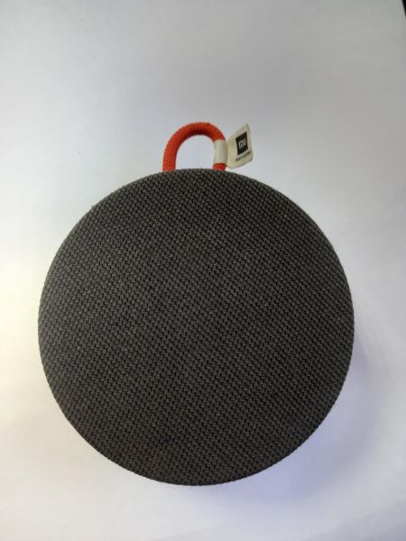 Купить Xiaomi Mi Portable Bluetooth Speaker (XMYX04WM) в Усолье-Сибирское за 849 руб.