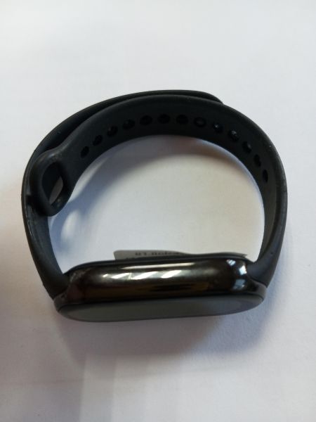 Купить Xiaomi Smart Band 8 (M2239B1) с СЗУ в Усолье-Сибирское за 450 руб.