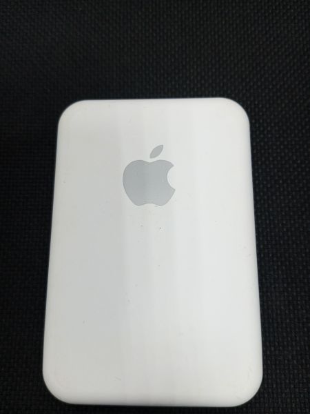 Купить Apple MagSafe Battery Pack (A2384) в Усолье-Сибирское за 750 руб.