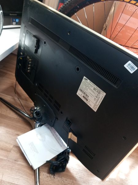 Купить Samsung UE32F6400 в Усолье-Сибирское за 9600 руб.