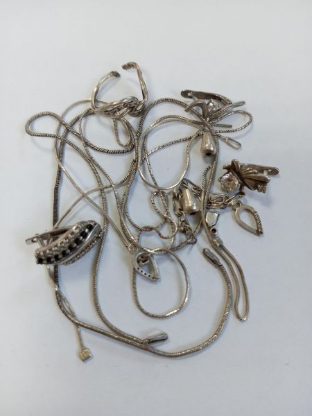 Купить Лом (Горсть) серебро 925 12,34g, вес изделия 15.2g в Усолье-Сибирское за 950 руб.