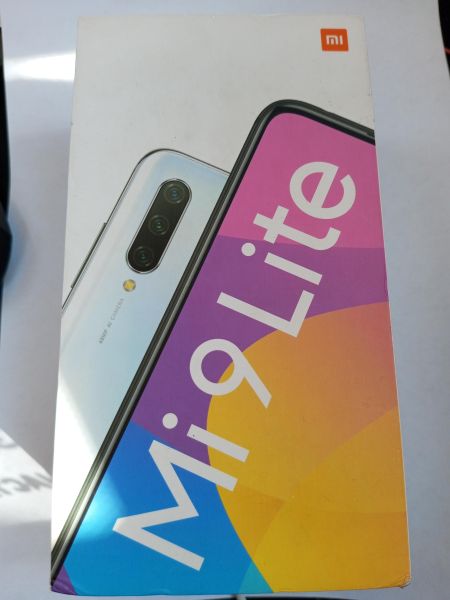 Купить Xiaomi Mi 9 Lite 6/64GB (M1904F3BG) Duos в Усолье-Сибирское за 4600 руб.