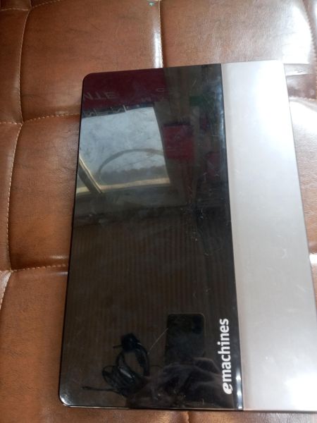 Купить eMachines E440-1202G16Mi (Turion II P520/4GB/SSD 240GB) в Усолье-Сибирское за 4500 руб.