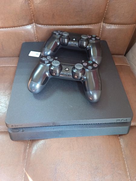 игровая приставка Sony PlayStation 4 Slim 1TB (CUH-2208B) в Усолье-Сибирское