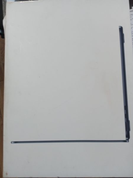 ноутбук Apple MacBook Air 13 2022 16/256GB (A2681) в Зима