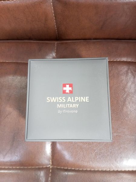 наручные часы SwissAlpineMilitary 7005.1DT в Усолье-Сибирское