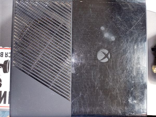 игровая приставка Microsoft Xbox 360 E (1538) в Усолье-Сибирское