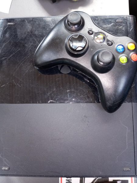 игровая приставка Microsoft Xbox 360 E (1538) в Усолье-Сибирское