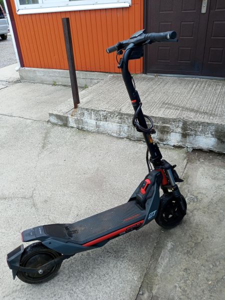 электросамокат Ninebot by Segway KickScooter ZT3 Pro в УсольеСибирское