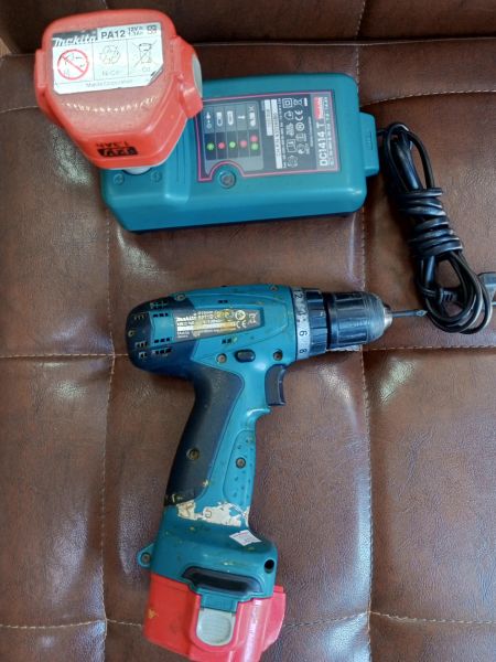шуруповёрт аккумуляторный Makita 6271D с СЗУ в УсольеСибирское