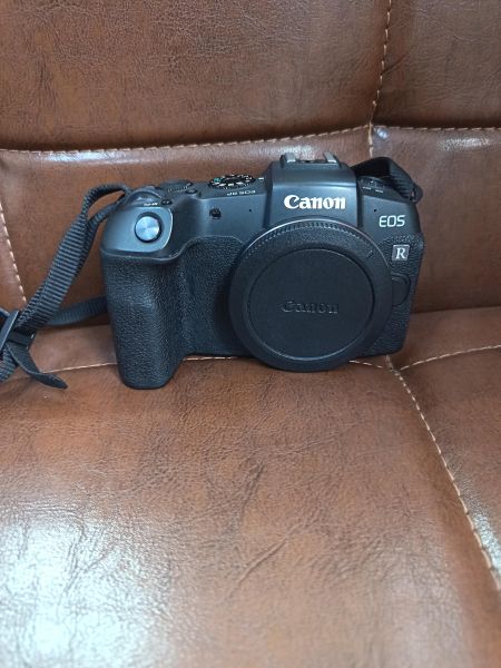 фотоаппарат Canon EOS R (DS126751) body с СЗУ в Усолье-Сибирское