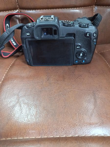 фотоаппарат Canon EOS R (DS126751) body с СЗУ в Усолье-Сибирское
