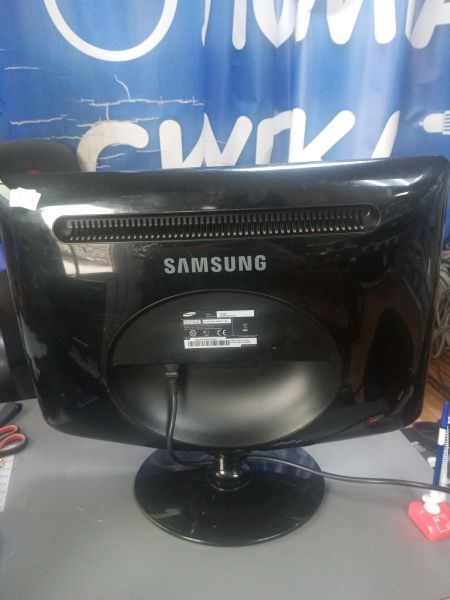 монитор Samsung SyncMaster 2232BW в Усолье-Сибирское