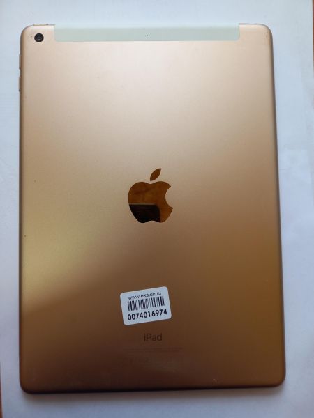 Купить Apple iPad 5 2017 128GB (A1823) (с SIM) в Усолье-Сибирское за 14799 руб.