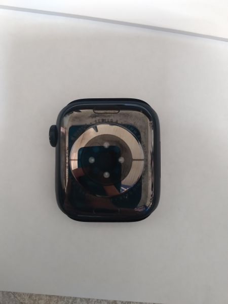 Купить Apple Watch Series 8 41mm (A2770) с СЗУ в Улан-Удэ за 15999 руб.