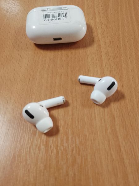 Купить Apple AirPods Pro (A2083, A2084) в Улан-Удэ за 5199 руб.