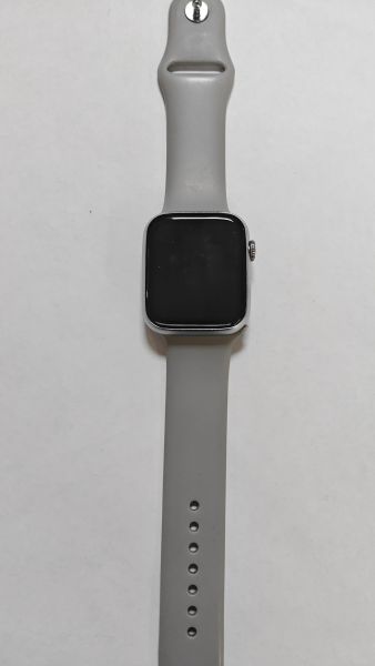 Купить Apple Watch Series 7 45mm (A2474) с СЗУ в Улан-Удэ за 11600 руб.