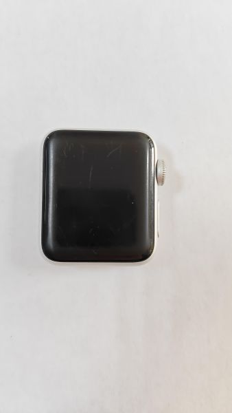 Купить Apple Watch Series 3 38mm (A1858) с СЗУ в Улан-Удэ за 2400 руб.