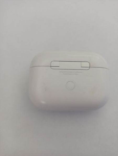 Купить Apple AirPods Pro (A2083, A2084) в Улан-Удэ за 3600 руб.