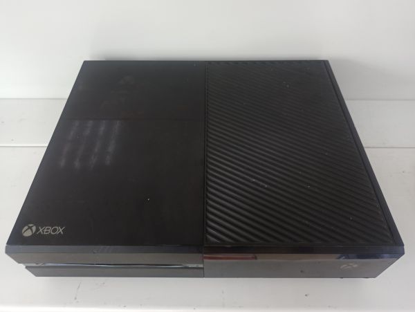 Купить Microsoft Xbox One 500GB (1540) в Улан-Удэ за 7400 руб.