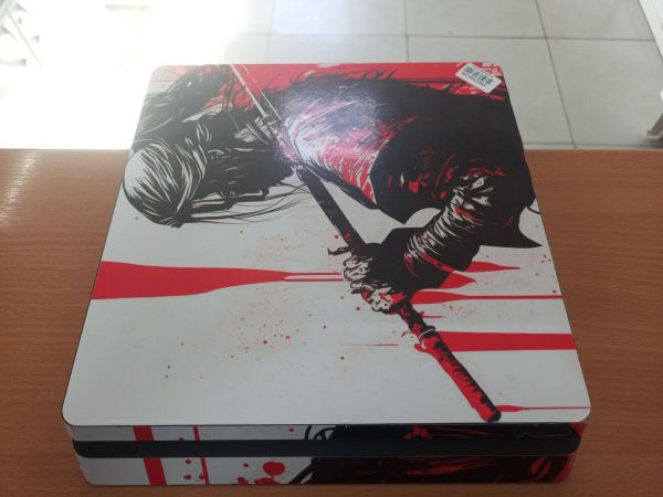 Купить Sony PlayStation 4 Slim 500GB (CUH-2108A) в Улан-Удэ за 15100 руб.