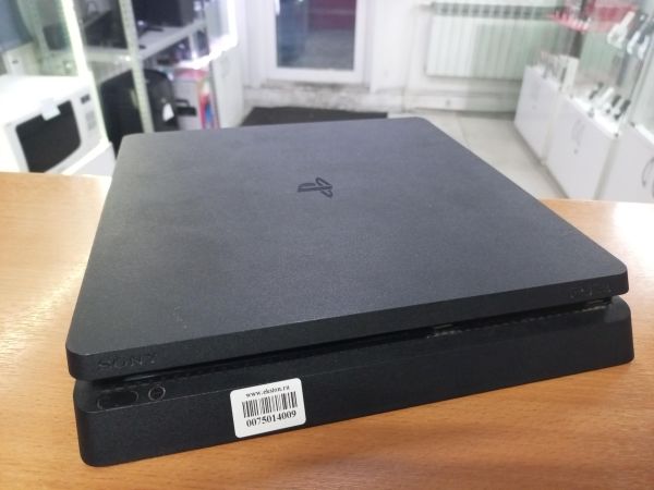 Купить Sony PlayStation 4 Slim 500GB (CUH-2208A) в Улан-Удэ за 17400 руб.