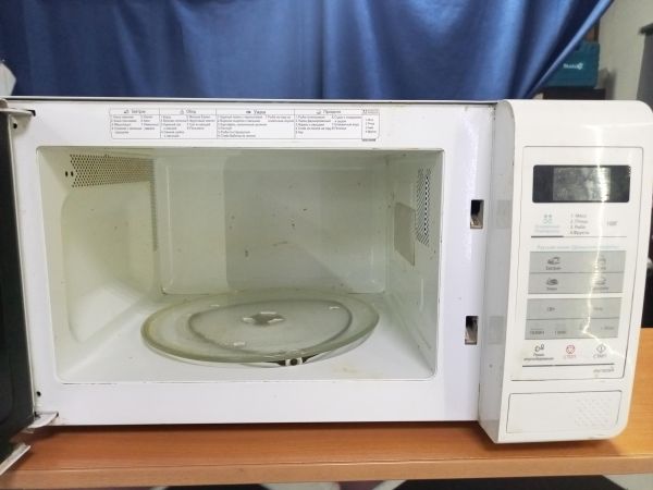 Купить Samsung MW73E3KRX в Улан-Удэ за 1600 руб.