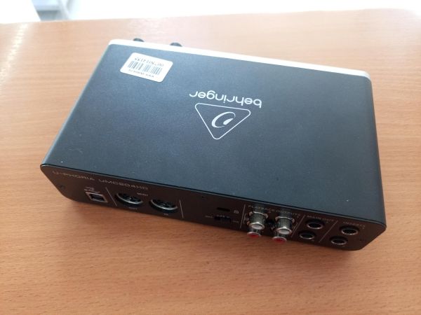 Купить Behringer UMC204HD в Улан-Удэ за 4900 руб.