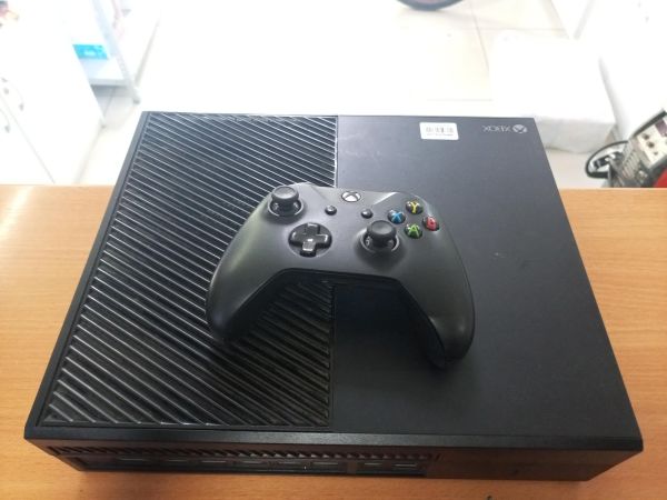 игровая приставка Microsoft Xbox One 500GB (1540) в Улан-Удэ