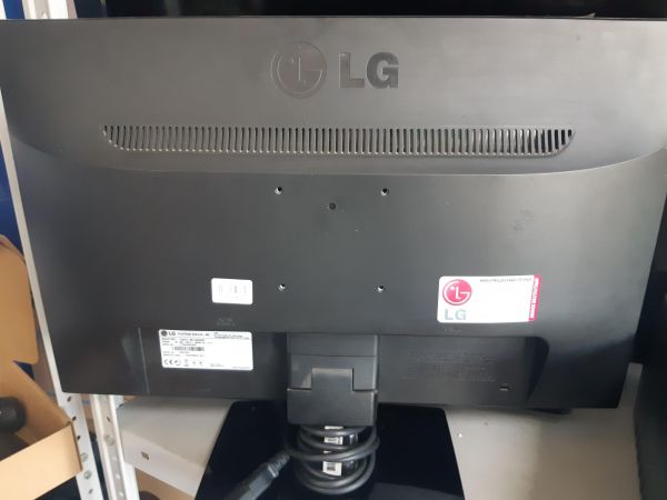 Купить LG Flatron E2241S в Улан-Удэ за 2599 руб.