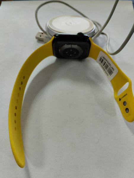 Купить Apple Watch Series 8 45mm (A2771) с СЗУ в Улан-Удэ за 16900 руб.