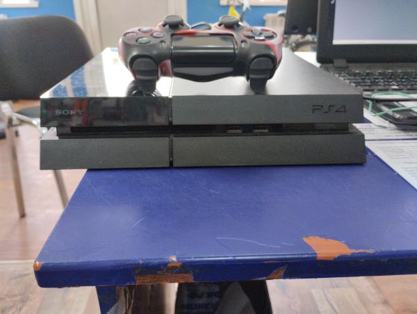 Купить Sony PlayStation 4 Slim 500GB (CUH-2108A) в Улан-Удэ за 15700 руб.