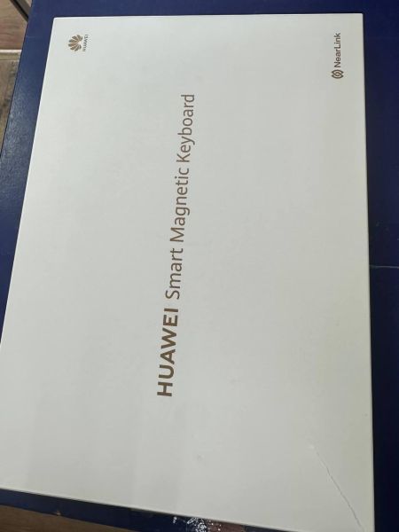 Купить HUAWEI Smart Magnetic Keyboard (TGR-KB11) в Улан-Удэ за 1300 руб.