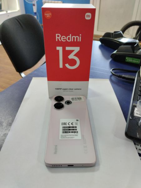 Купить Xiaomi Redmi 13 6/128GB (24040RN64Y) Duos в Улан-Удэ за 8350 руб.