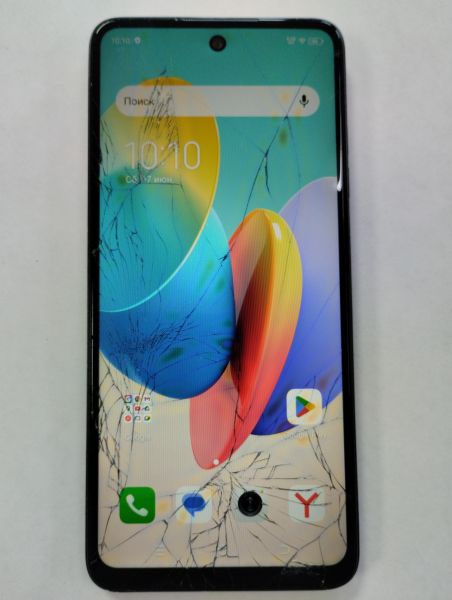 Купить TECNO Spark Go 2024 4/128GB (BG6) Duos в Улан-Удэ за 1750 руб.