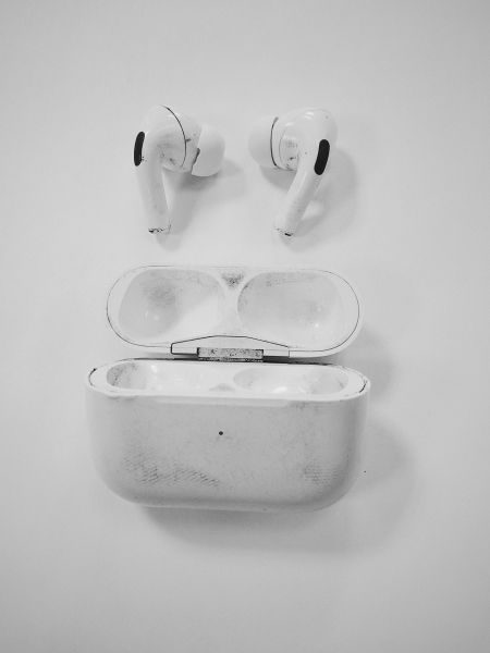 Купить Apple AirPods Pro (A2083, A2084) в Улан-Удэ за 4000 руб.