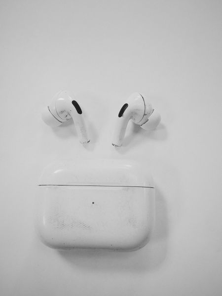 Купить Apple AirPods Pro (A2083, A2084) в Улан-Удэ за 4000 руб.