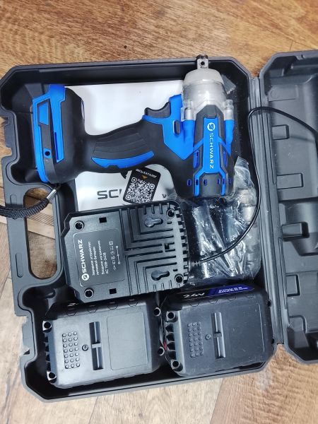 Купить SCHWARZ BT-24-Li2 с СЗУ в Улан-Удэ за 4000 руб.