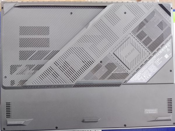 ноутбук ASUS ROG Strix G18 G814JI-N6062 в Улан-Удэ