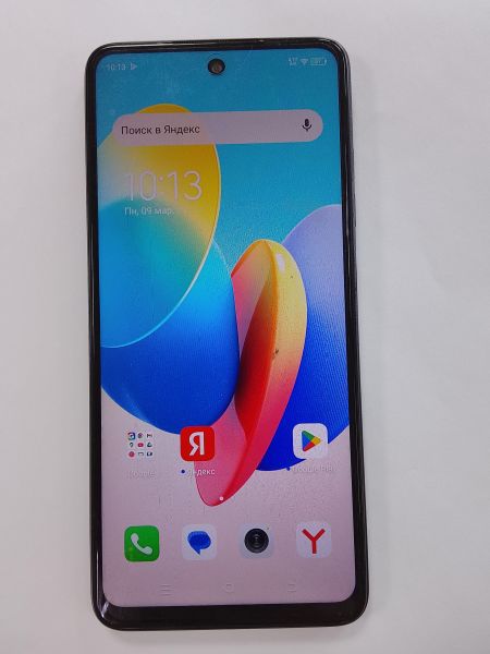 Купить TECNO Spark Go 2024 4/128GB (BG6) Duos в Улан-Удэ за 4300 руб.