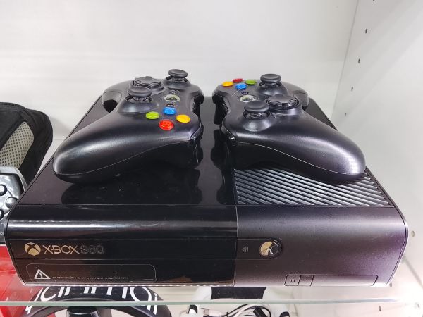 Купить Microsoft Xbox 360 E 250GB (1538) в Улан-Удэ за 5900 руб.