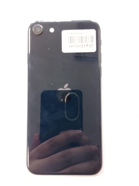 Купить Apple iPhone SE 3rd gen. 2022 64GB в Улан-Удэ за 6300 руб.