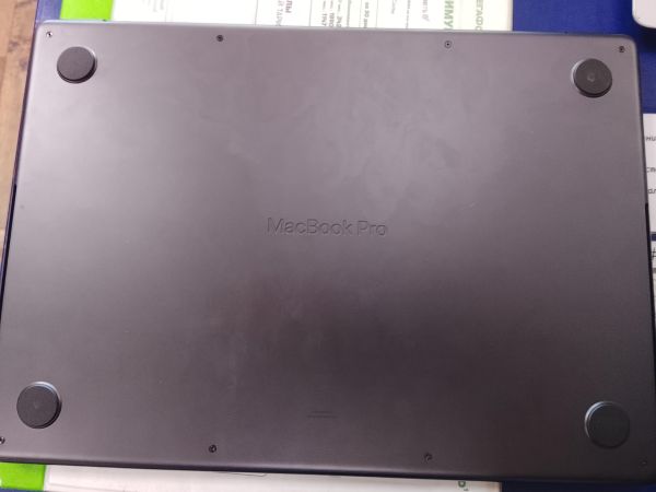 ноутбук Apple MacBook Pro 14 M4 2024 16/512GB (A3112) в Улан-Удэ