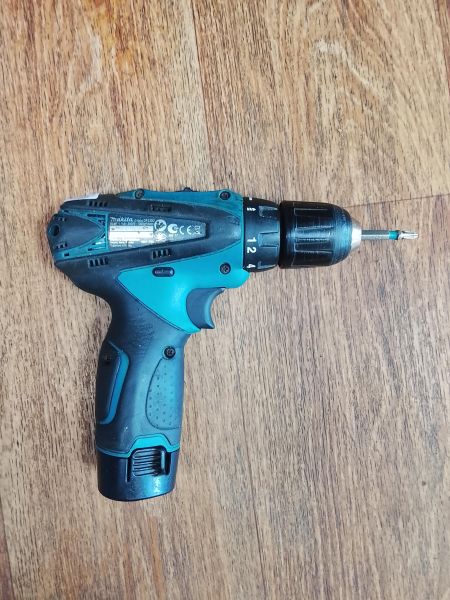 шуруповёрт аккумуляторный Makita DF330D с СЗУ в Улан-Удэ